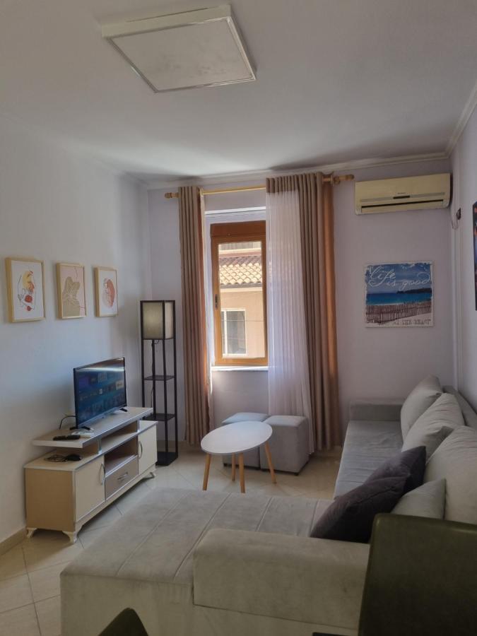 Glamorous Apartment In تيرانا المظهر الخارجي الصورة