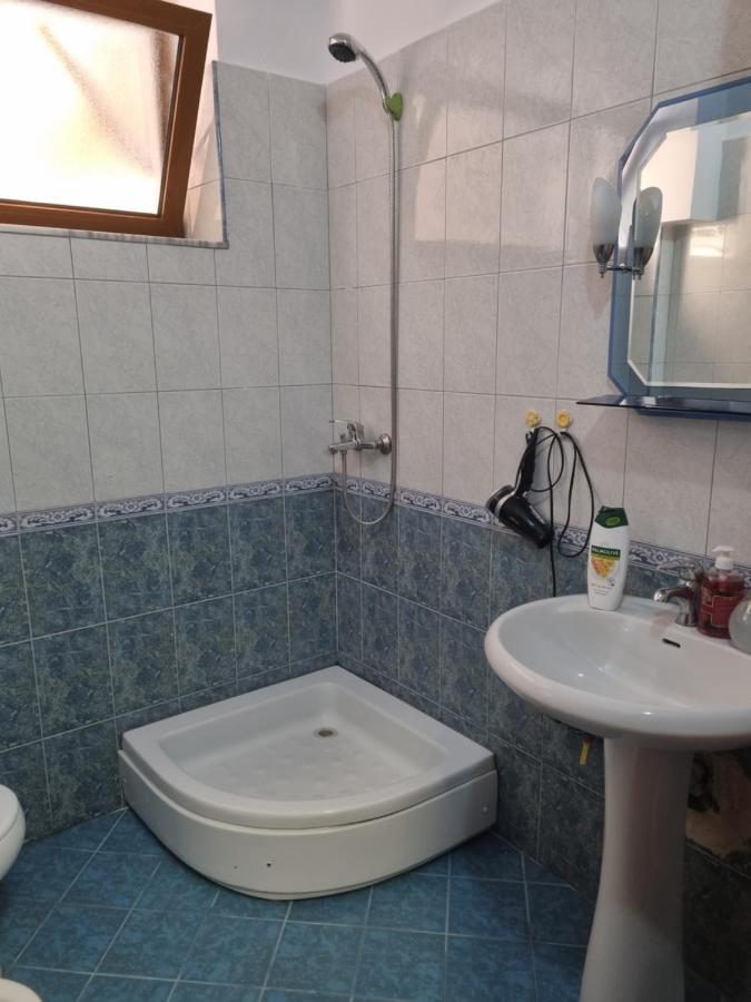 Glamorous Apartment In تيرانا المظهر الخارجي الصورة